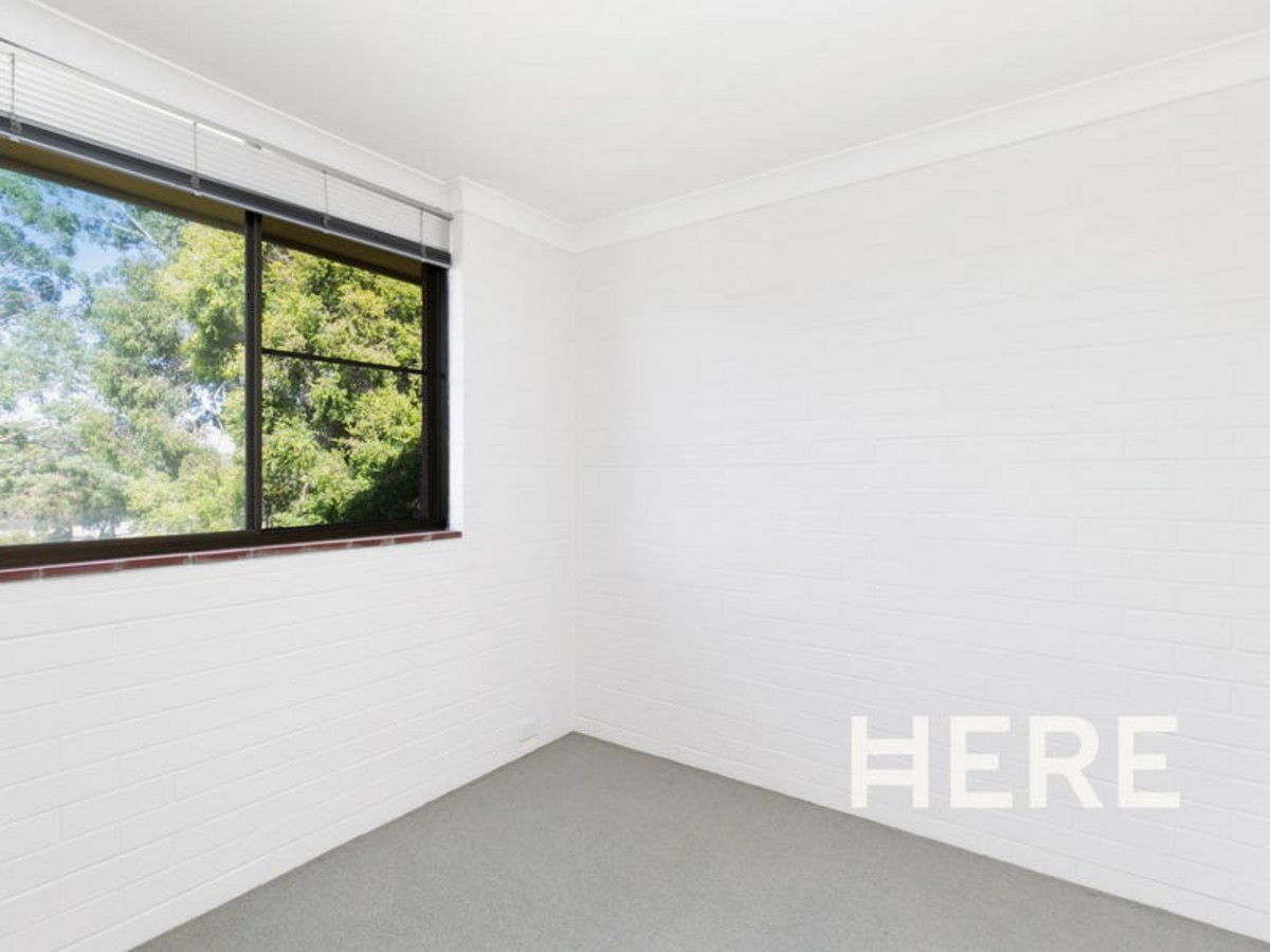 10/2 Bennelong Place, LEEDERVILLE  WA  6007-1