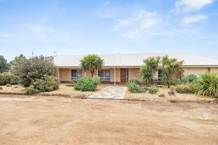 1394 Callington Road, Woodchester