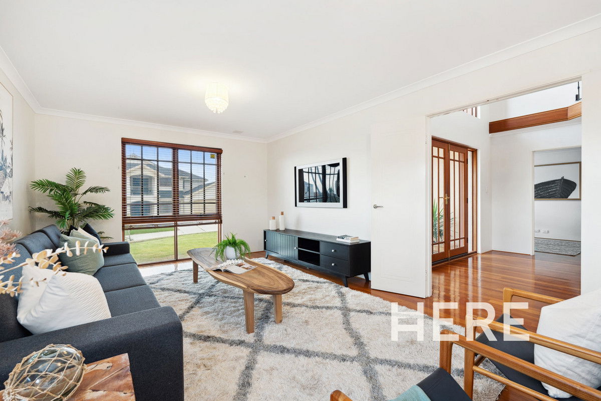 4 Birkenhead Ridge, Mindarie  WA  6030-1