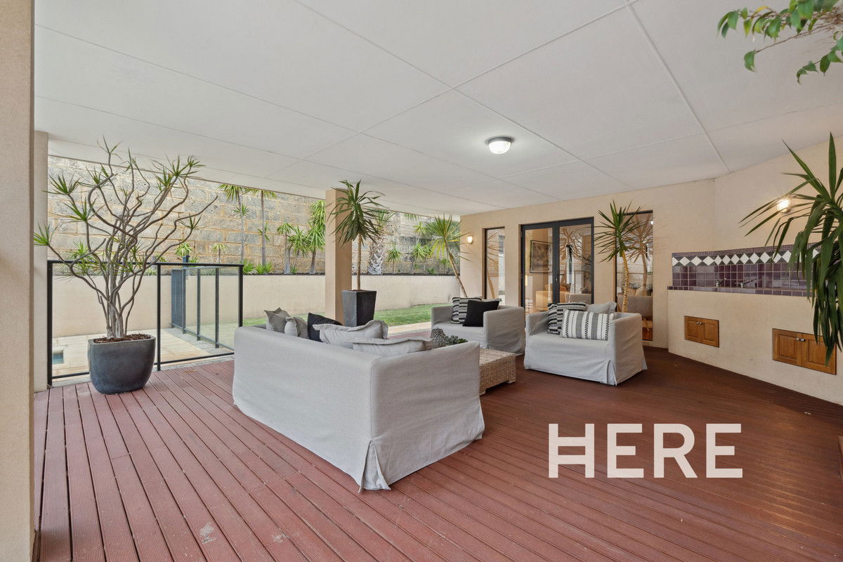 4 Birkenhead Ridge, Mindarie  WA  6030-1