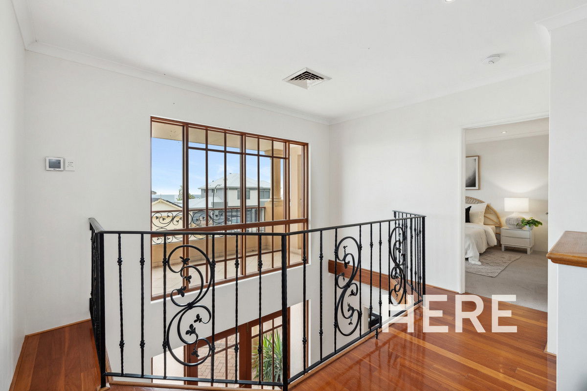 4 Birkenhead Ridge, Mindarie  WA  6030-1