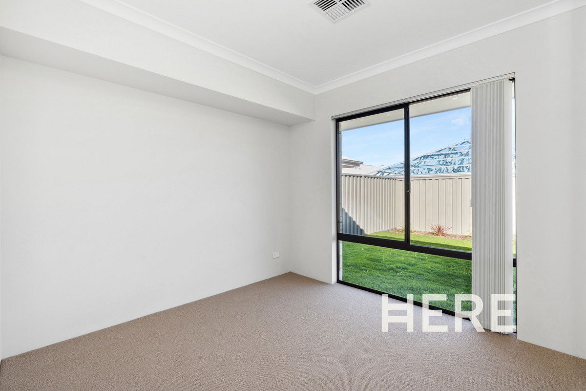 5 Kirkby View, Eglinton WA 6034-1