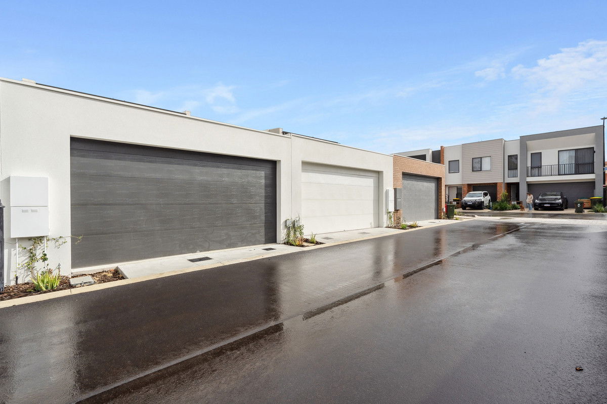 5 Tipton Walk, Glendalough WA 6016-1