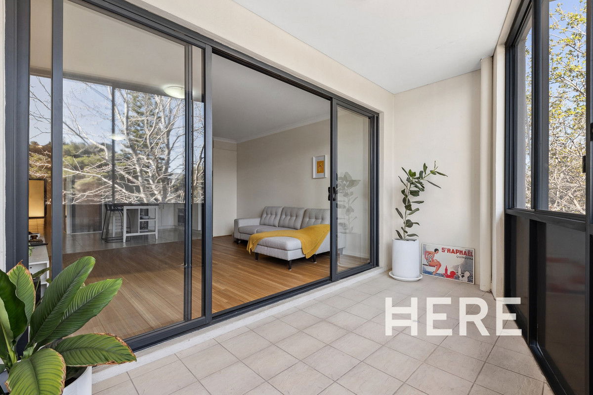 8/2-4 Pensioner Guard Road, NORTH FREMANTLE WA 6159-1