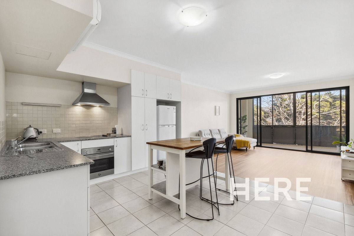 8/2-4 Pensioner Guard Road, NORTH FREMANTLE WA 6159-1