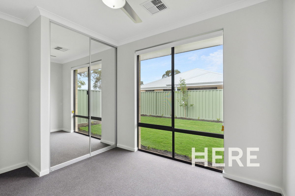 13 Treasure Road, Henley Brook WA 6055-1