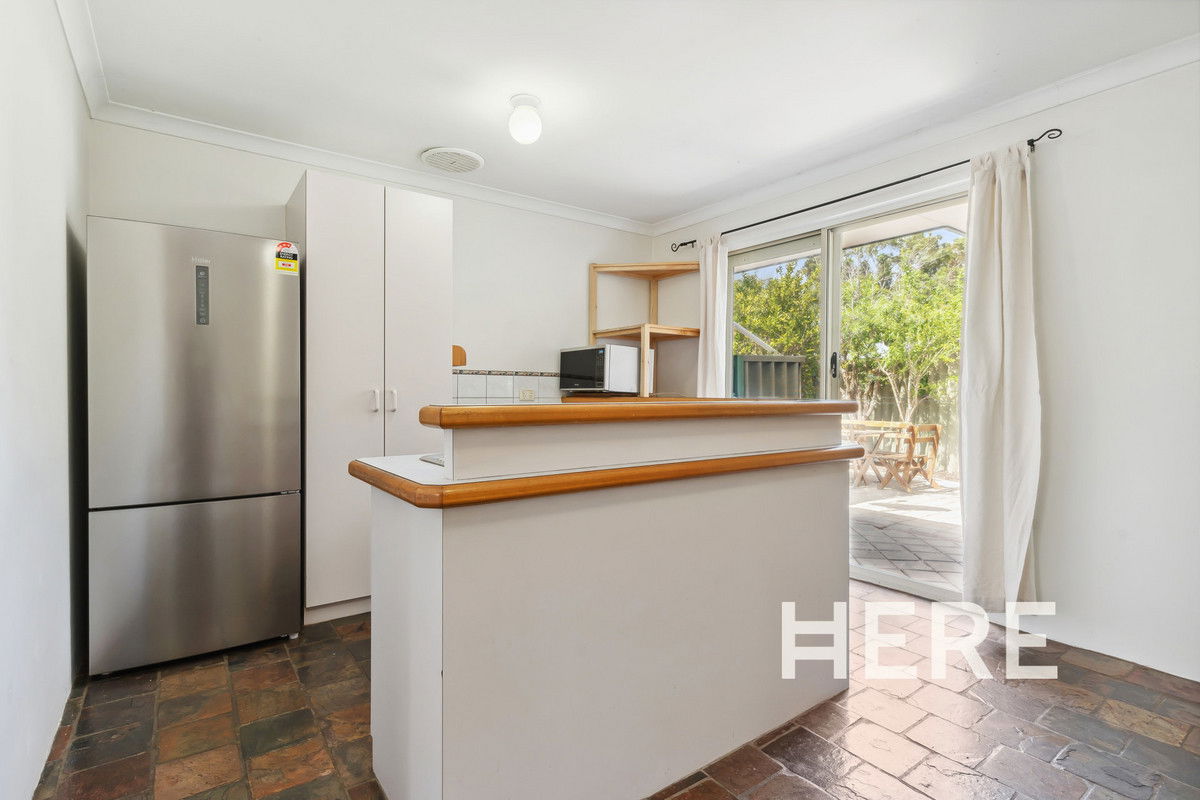 4/33 Holmesdale Road, Woodbridge WA 6056-1