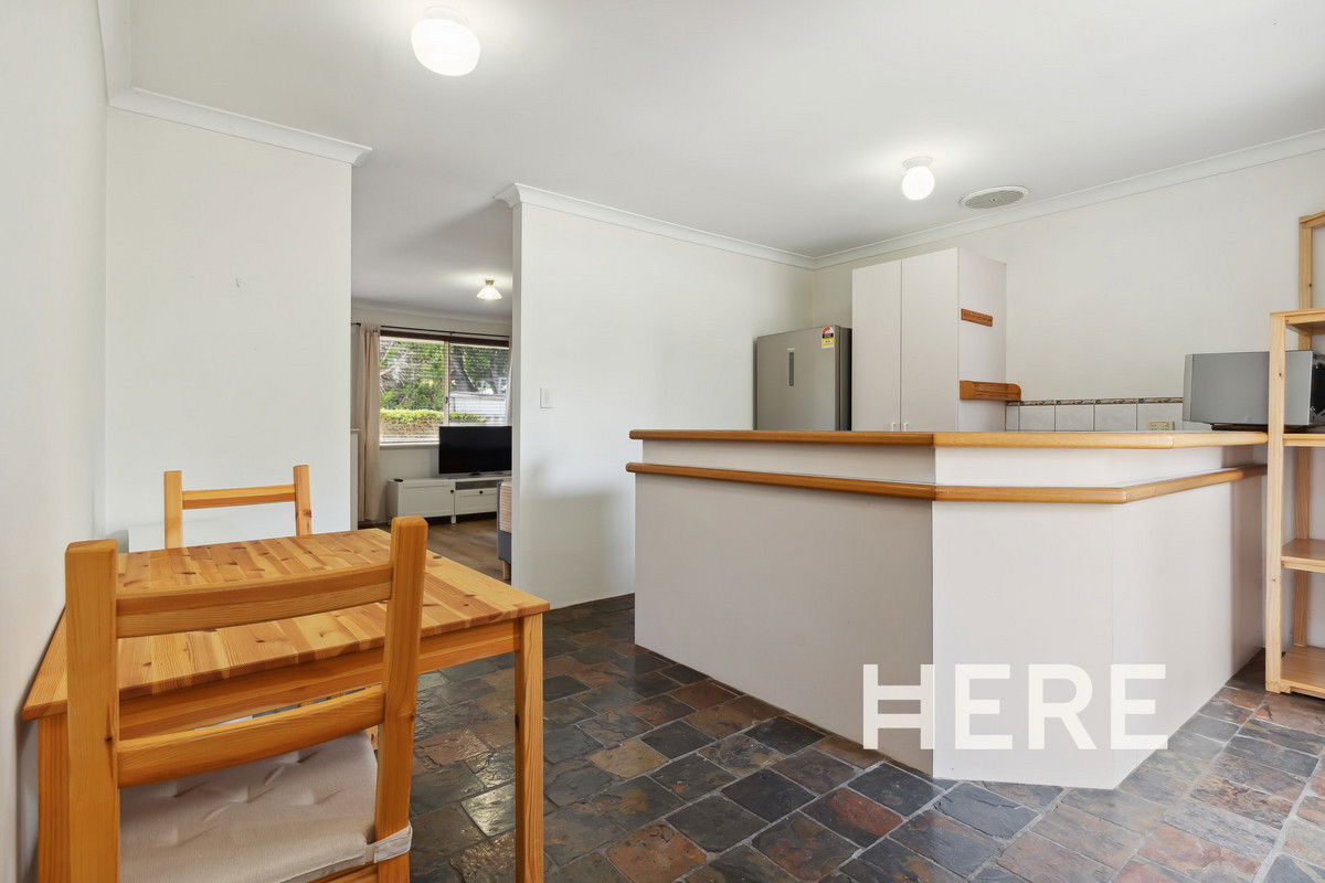 4/33 Holmesdale Road, Woodbridge WA 6056-1