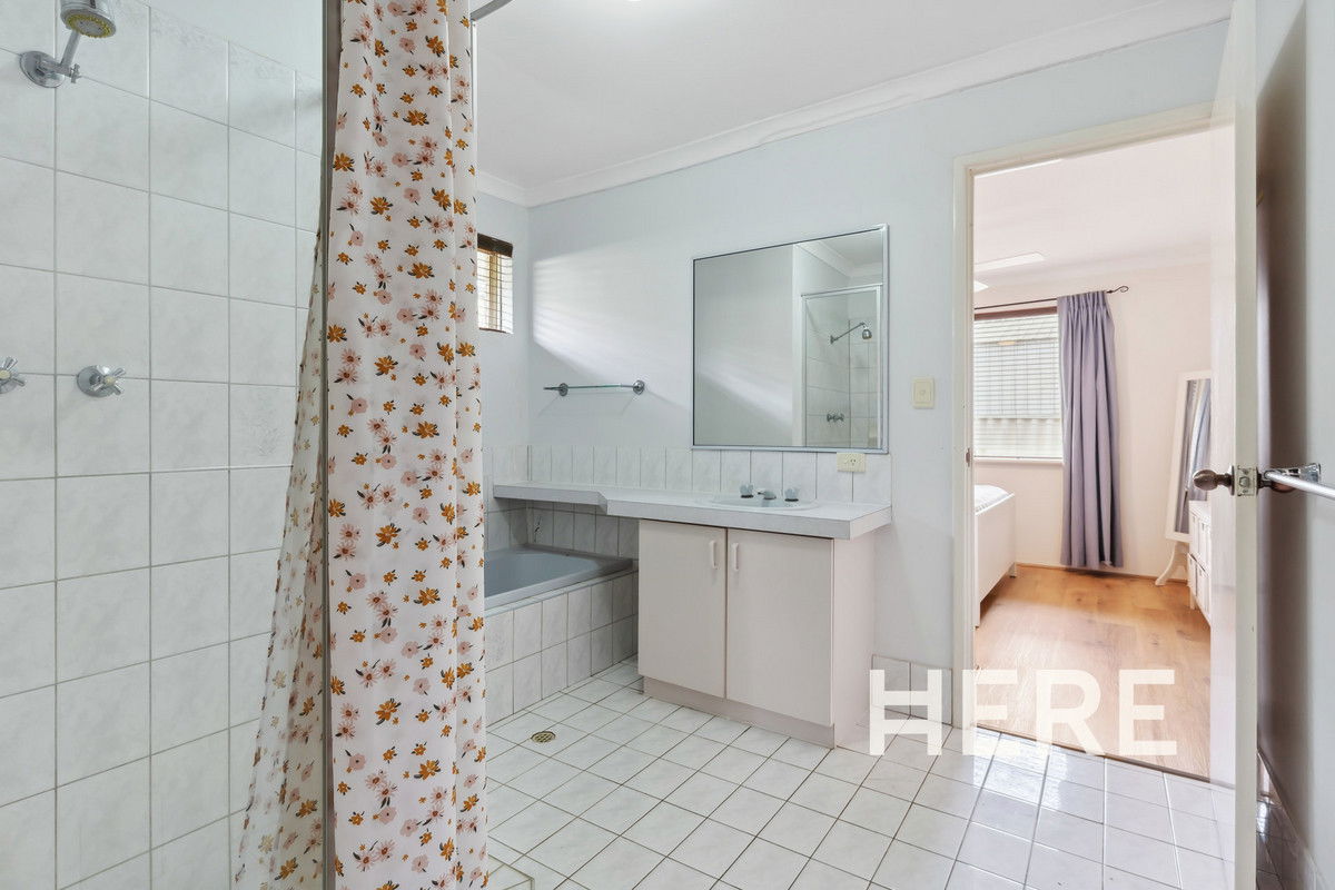 4/33 Holmesdale Road, Woodbridge WA 6056-1