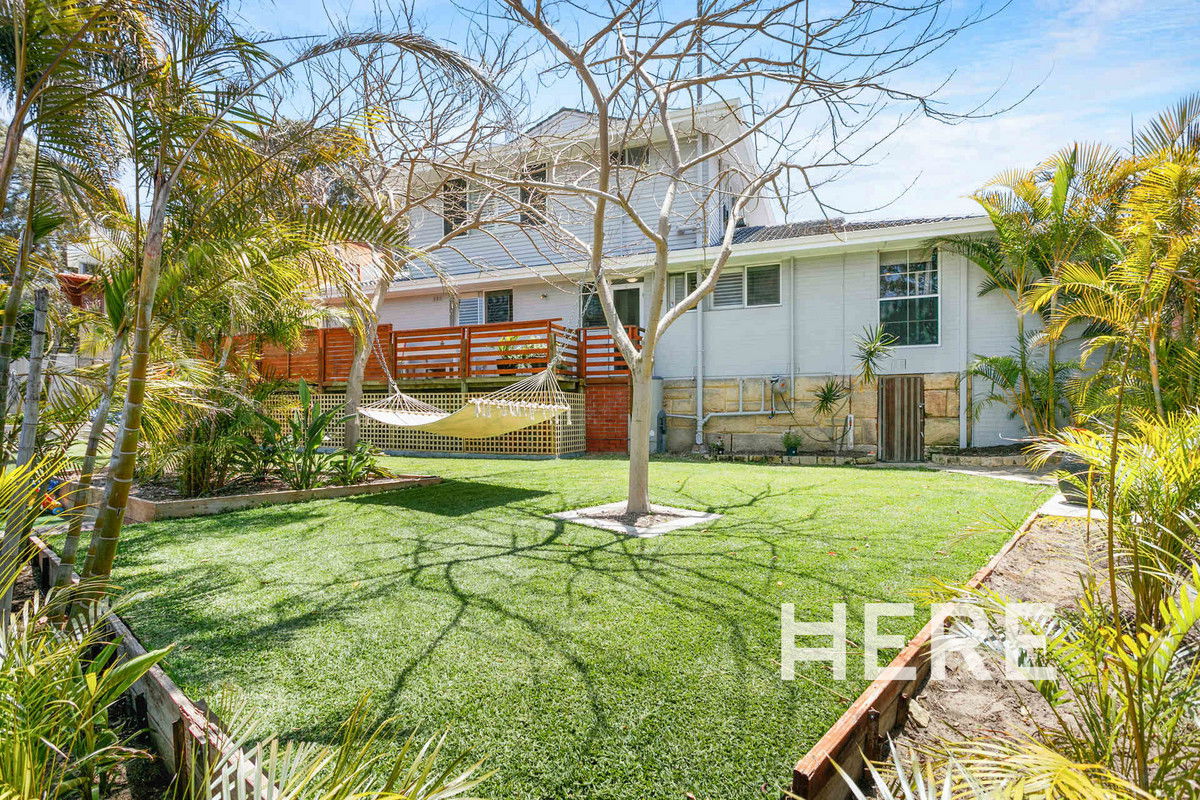 12 Jenkins Place, Wembley Downs WA 6019-1