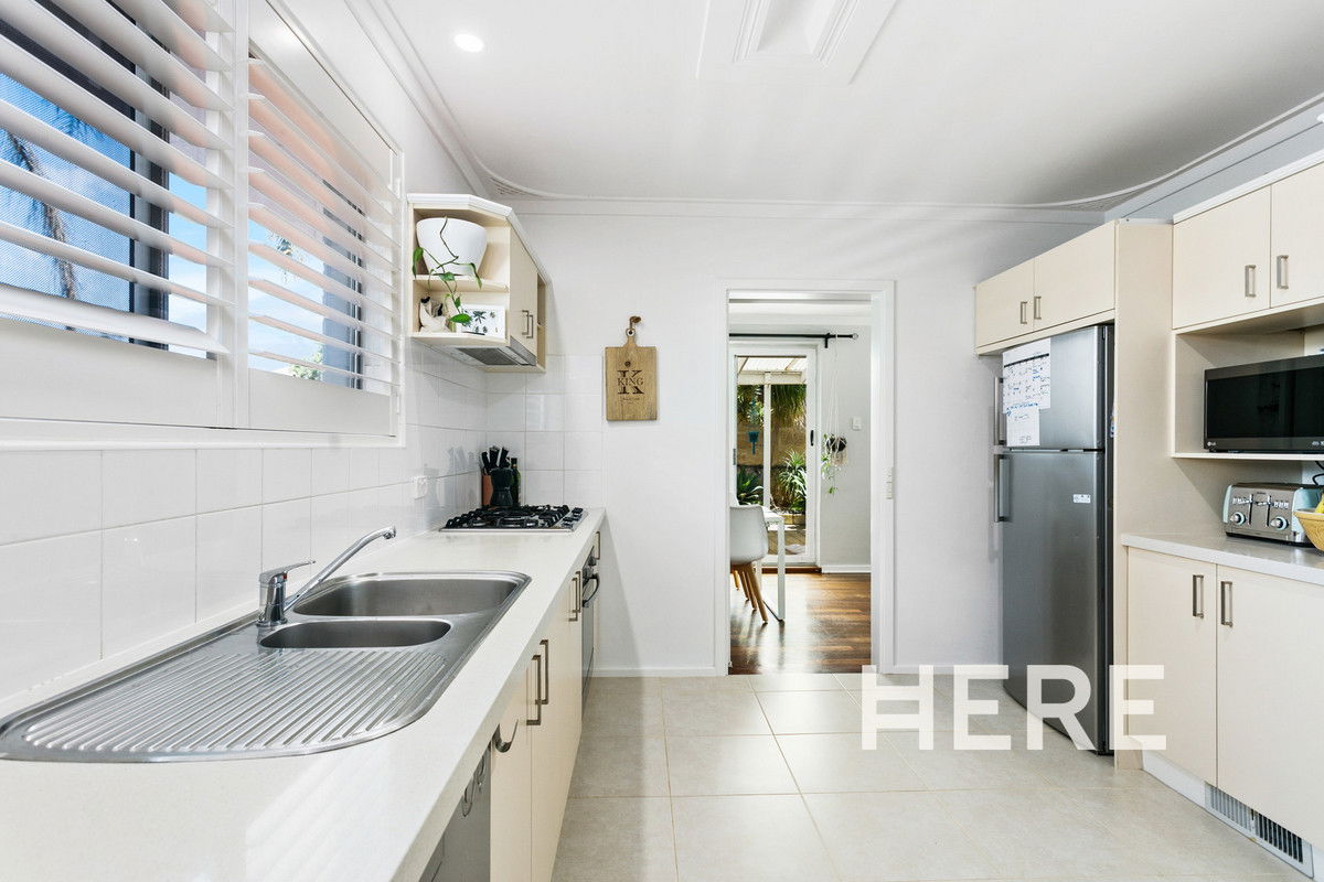 12 Jenkins Place, Wembley Downs WA 6019-1