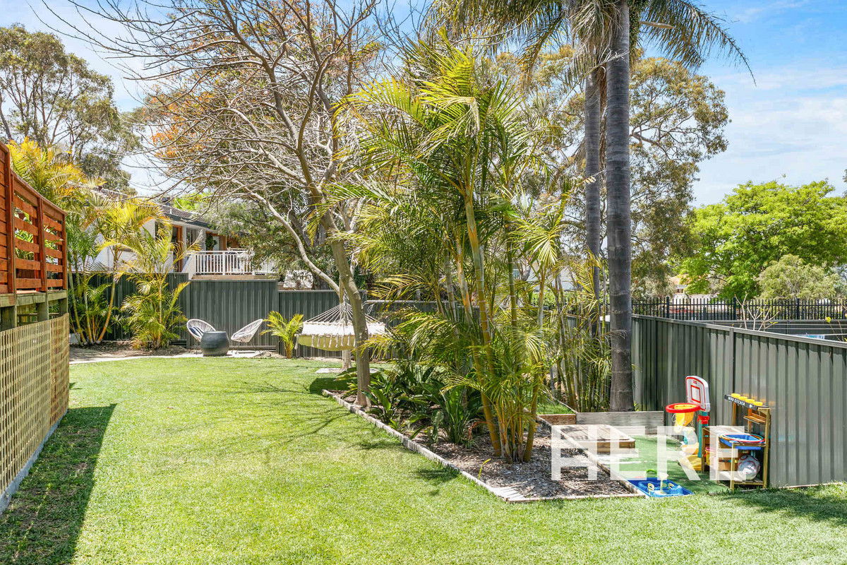 12 Jenkins Place, Wembley Downs WA 6019-1