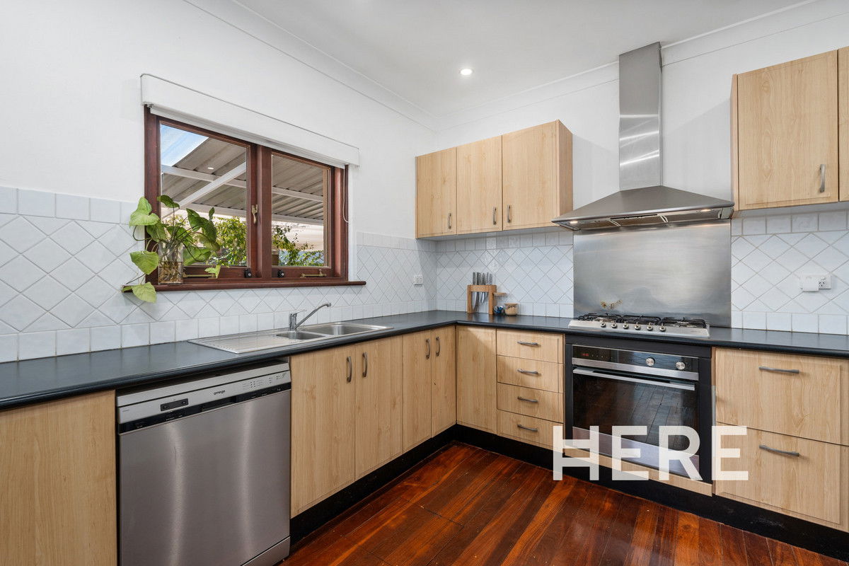 27 Lynton Street, Mount Hawthorn WA 6016-1