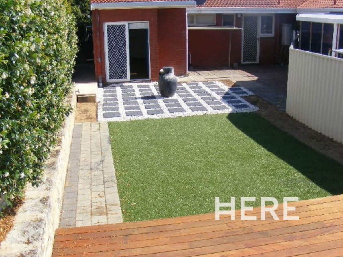 11 March Street, Gwelup WA 6018-1