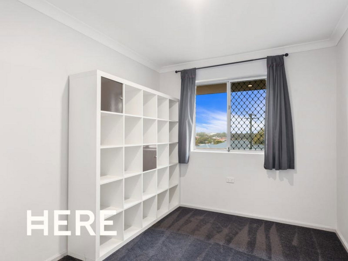 1 Cassio Place, HAMILTON HILL WA 6163-1