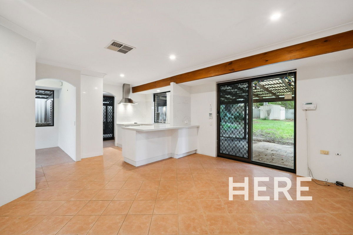 6 Tarndale Way, South Lake WA 6164-1