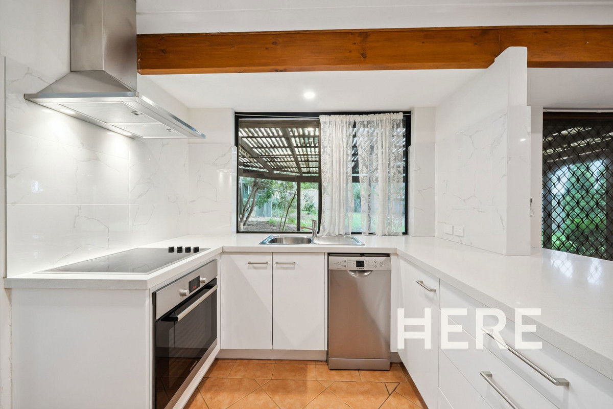 6 Tarndale Way, South Lake WA 6164-1