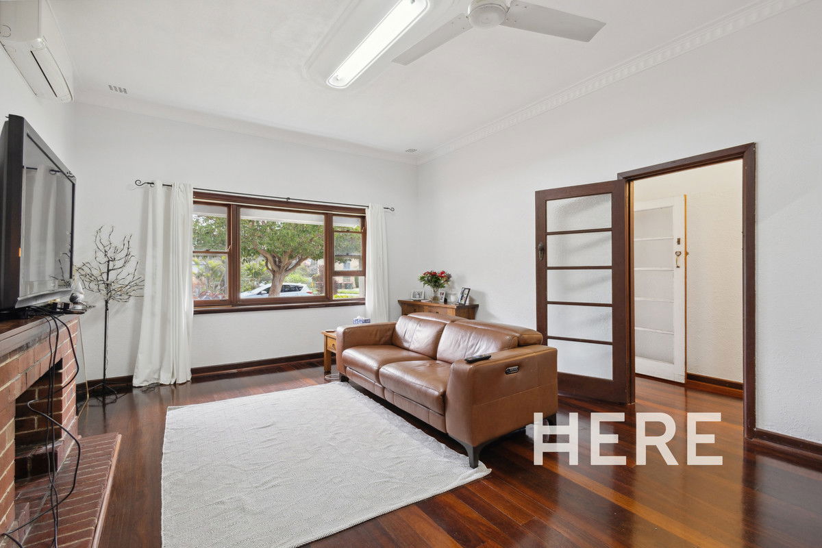 142 Holland Street, Wembley WA 6014-1