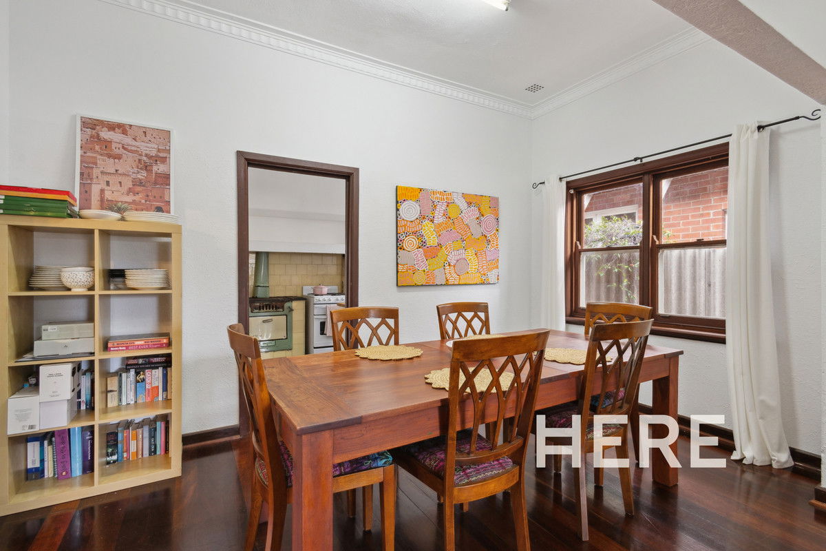 142 Holland Street, Wembley WA 6014-1