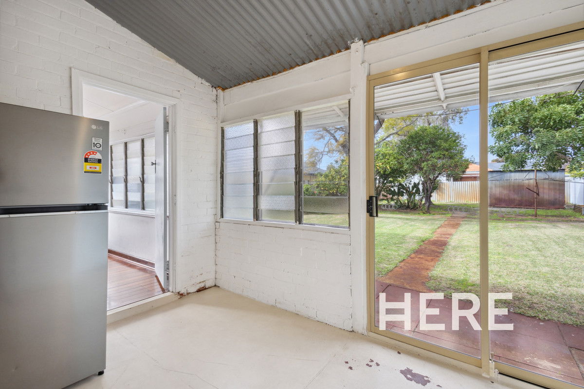 142 Holland Street, Wembley WA 6014-1