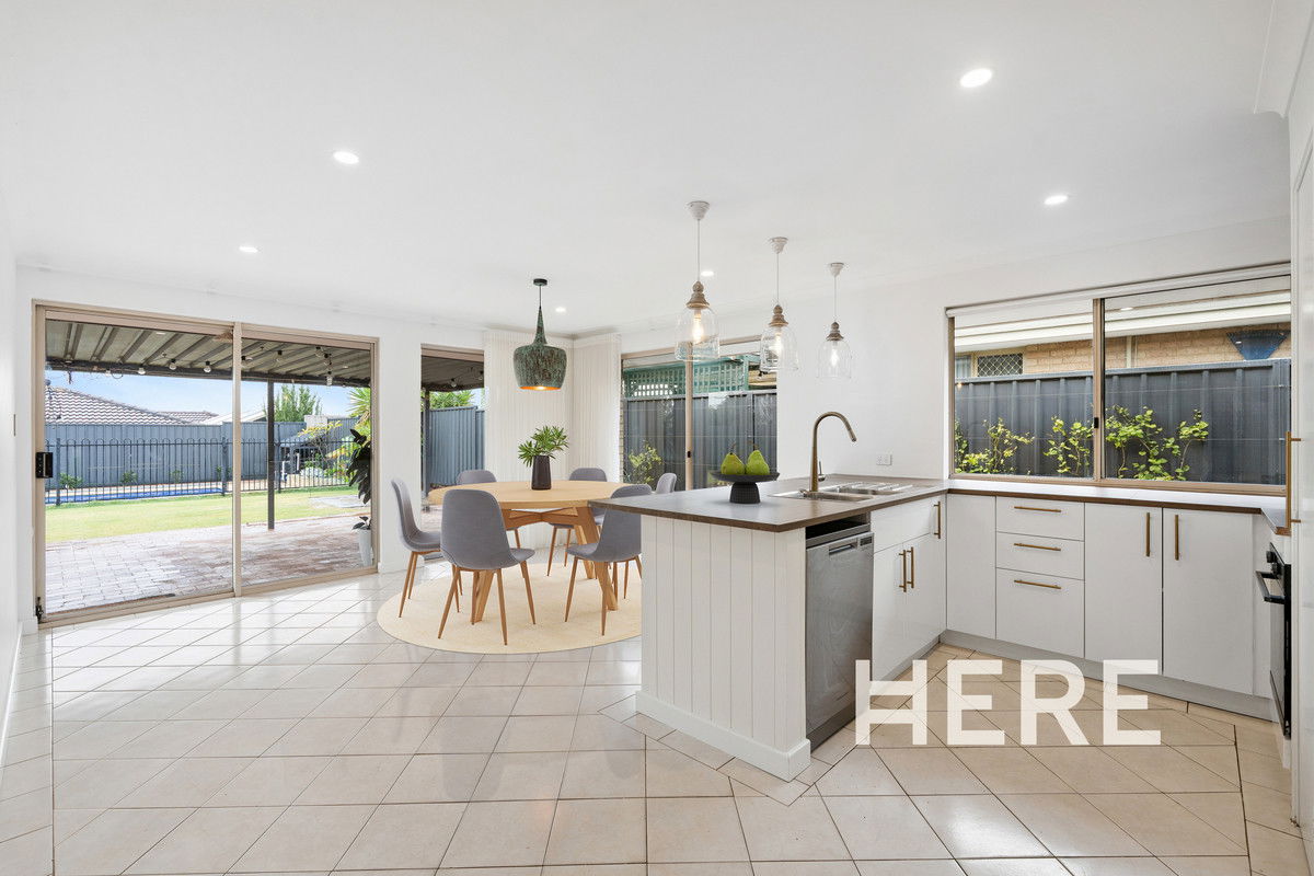 11 Stokes Retreat, Clarkson WA 6030-1
