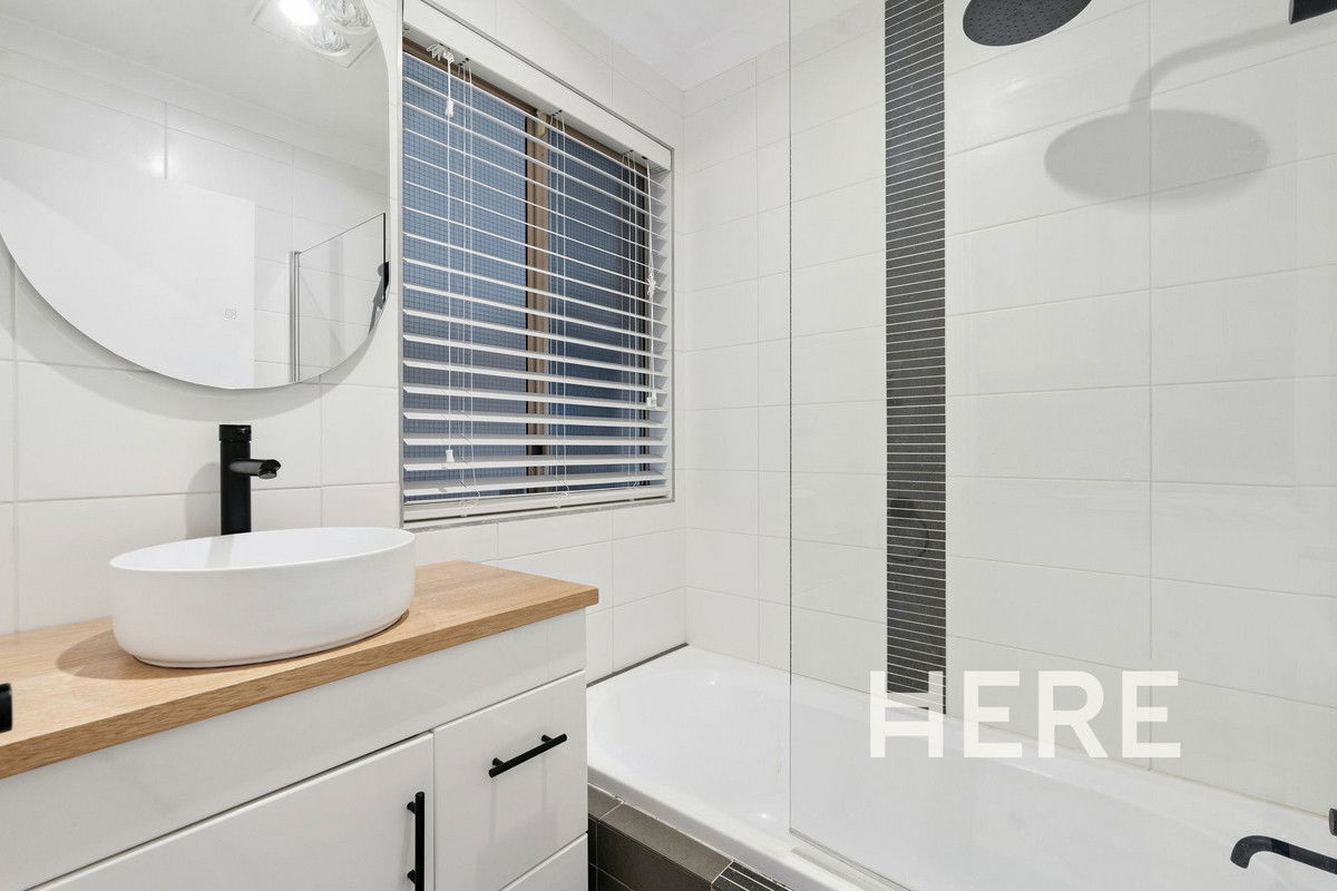 11 Stokes Retreat, Clarkson WA 6030-1