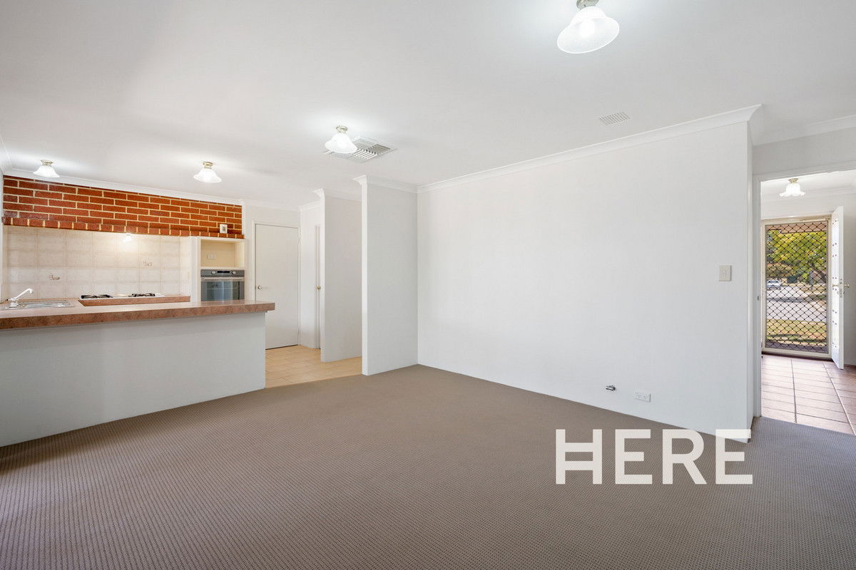 18 Beard Place, QUEENS PARK WA 6107-1