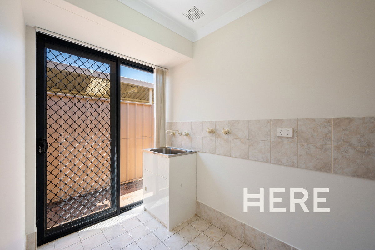 18 Beard Place, QUEENS PARK WA 6107-1