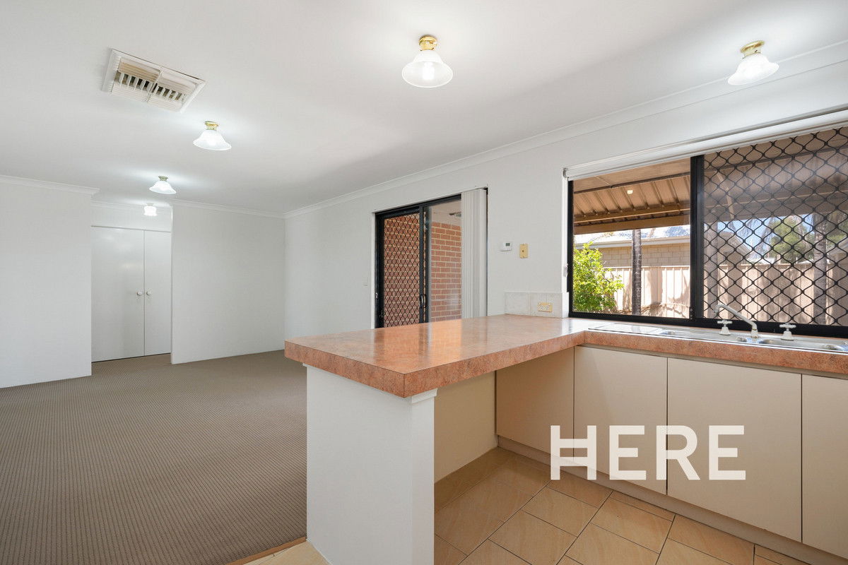 18 Beard Place, QUEENS PARK WA 6107-1