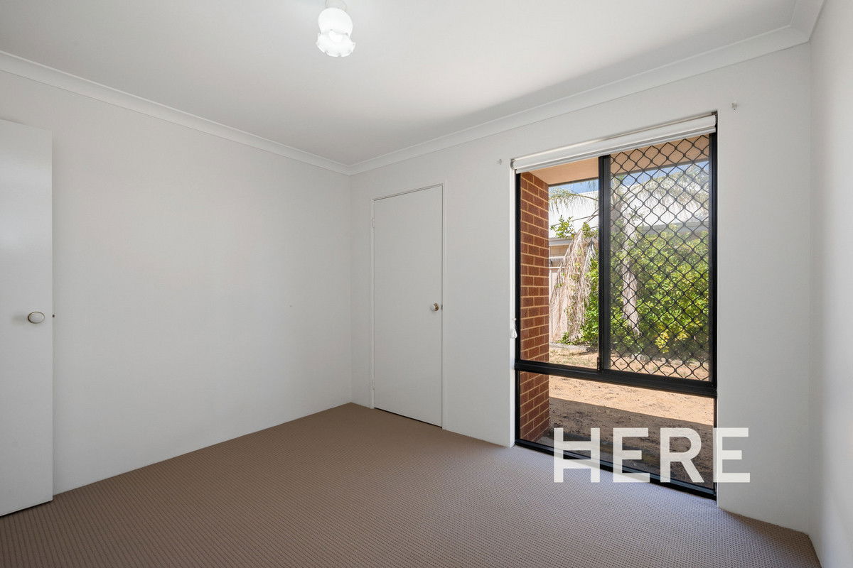18 Beard Place, QUEENS PARK WA 6107-1